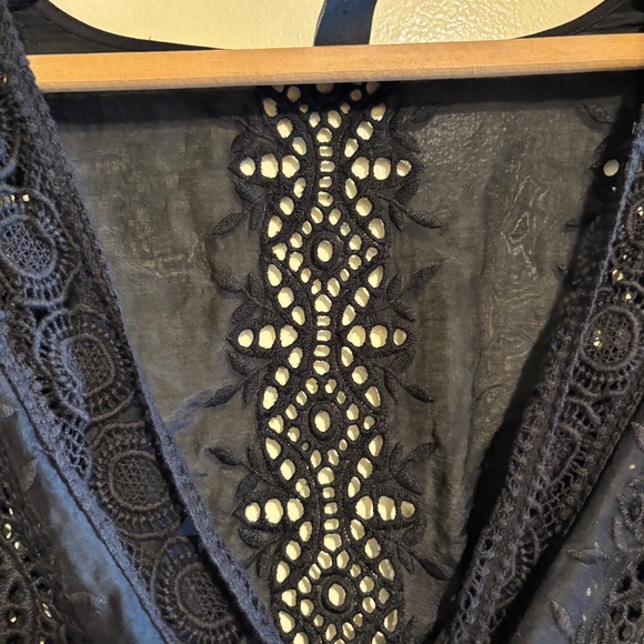 White House Black Market Embroidered Lace Top - Picture 3 of 8